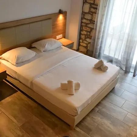 Dioscuri Deluxe Aparthotel